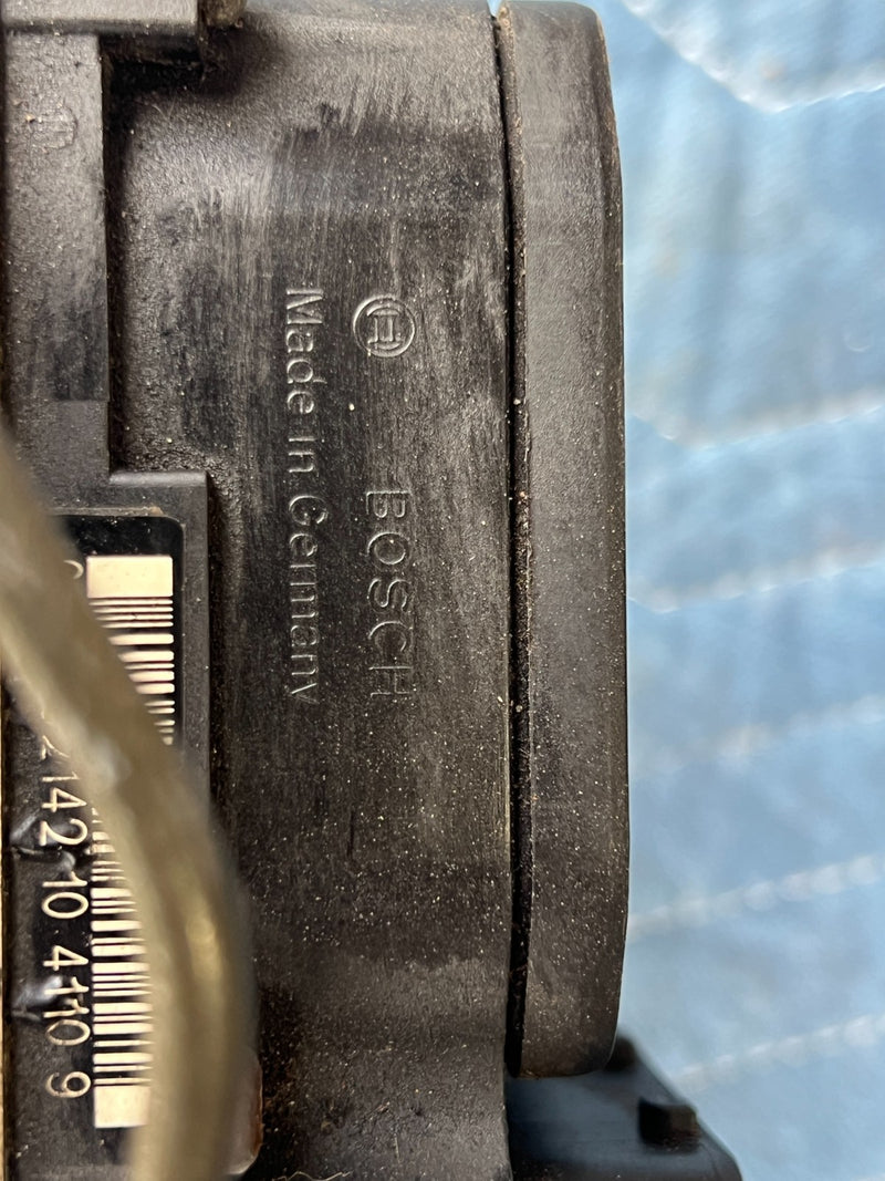 47079587