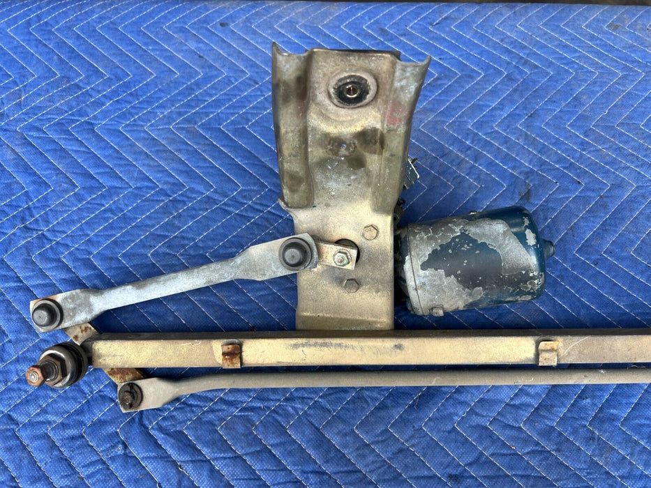 1983-1985 Porsche 944 Windshield Wiper Motor Transmission Assembly OEM #1900EM