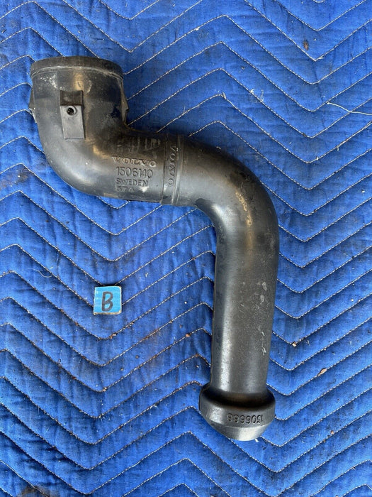 1986-1993 Volvo 240 244 245 Upper Airbox Snorkel Intake Tube 1306140 OEM #3788E