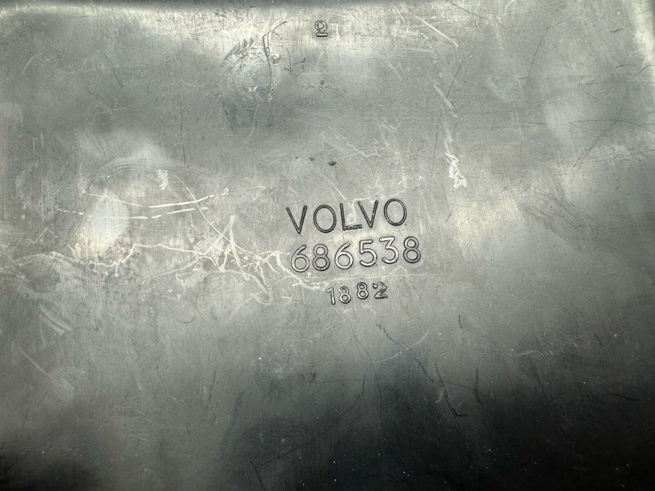 1975-1984 Volvo 240 242 Lower Seat Belt Retractor Cover Trim 686538 OEM #3836E