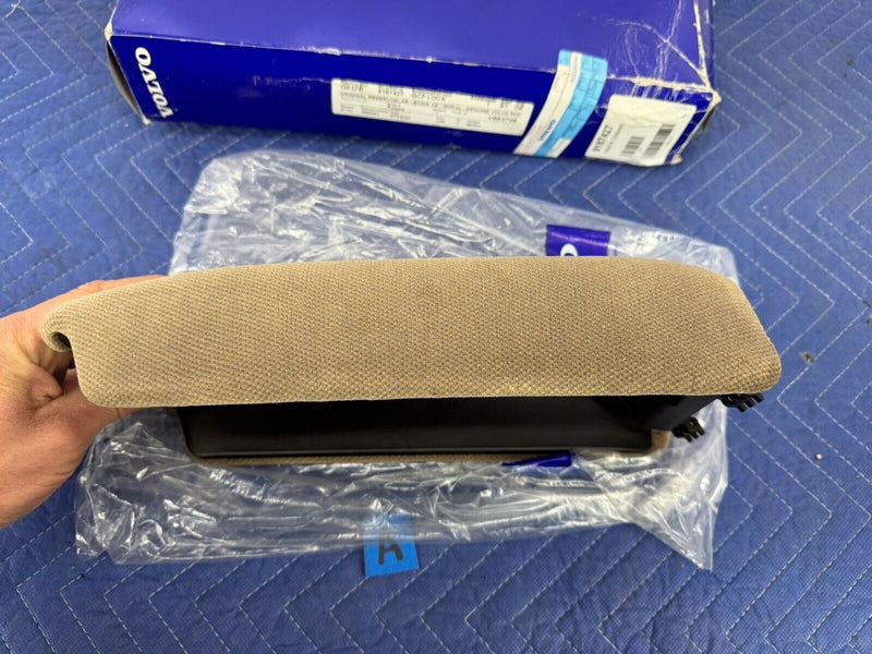 1994-1998 Volvo V90 S90 940 Center Armrest w/Cup Holders Beige 9187427 #3828E