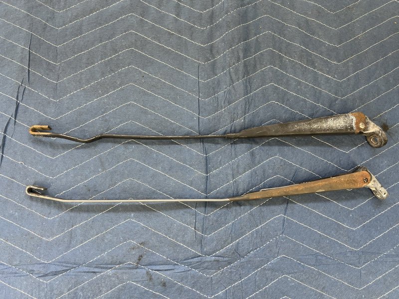 44090385