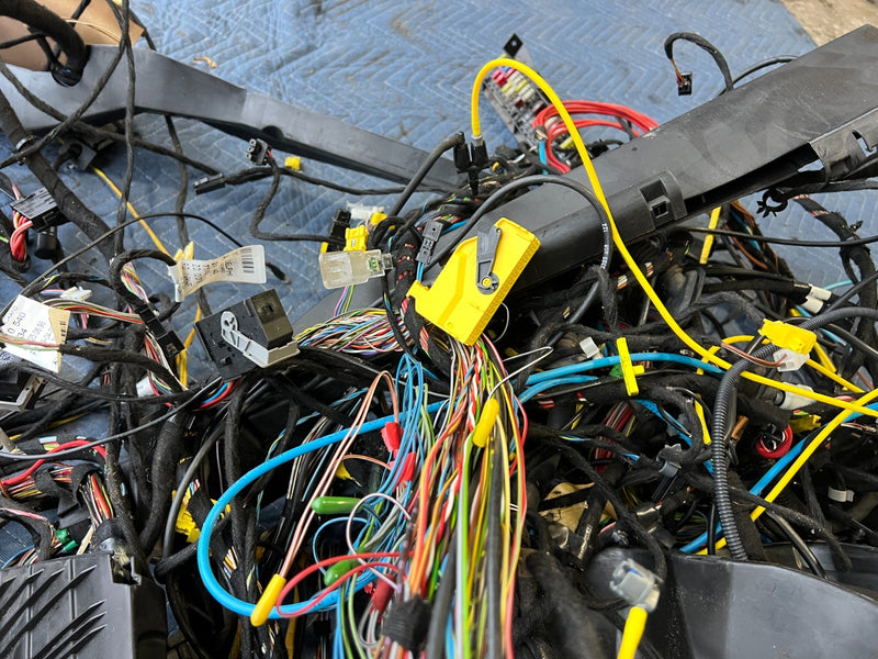 1998-2003 Mercedes W210 E320 Wagon Engine Wiring Harness w/ Fuse Box OEM #4749EM