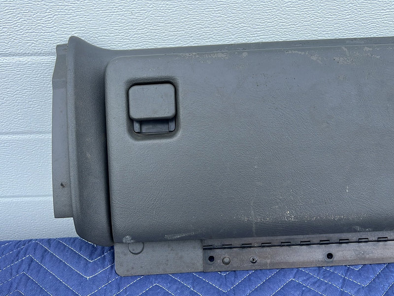 Chevrolet Silverado - Glove Box PN: 15120384