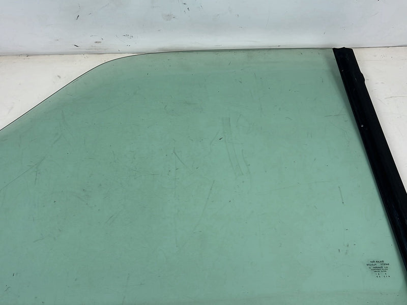 1995-1998 Chevrolet C/K Front Passenger Right Window Glass OEM