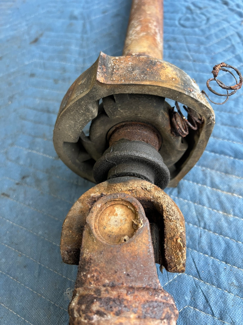 1986-1993 Volvo 240 244 Sedan Center Prop Drive Shaft Assembly Manual OE #4469EM