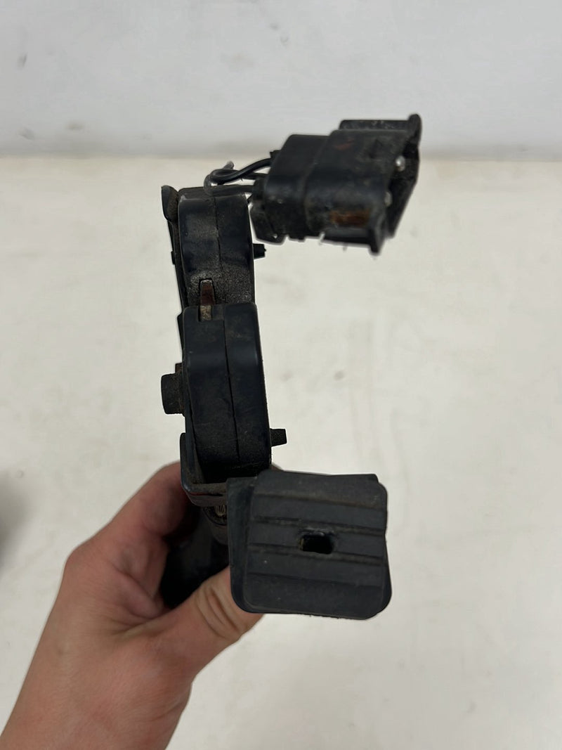 1993-1997 Volvo 850 Front Left & Right Engine Bonnet Hood Latch Pair OEM