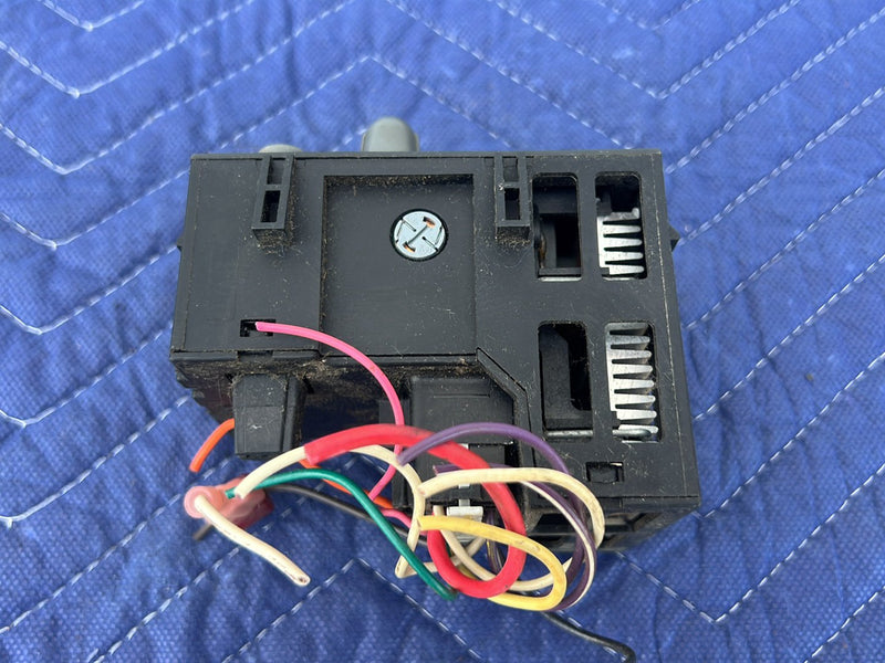 Chevrolet Silverado - Headlight Switch PN: 15687019