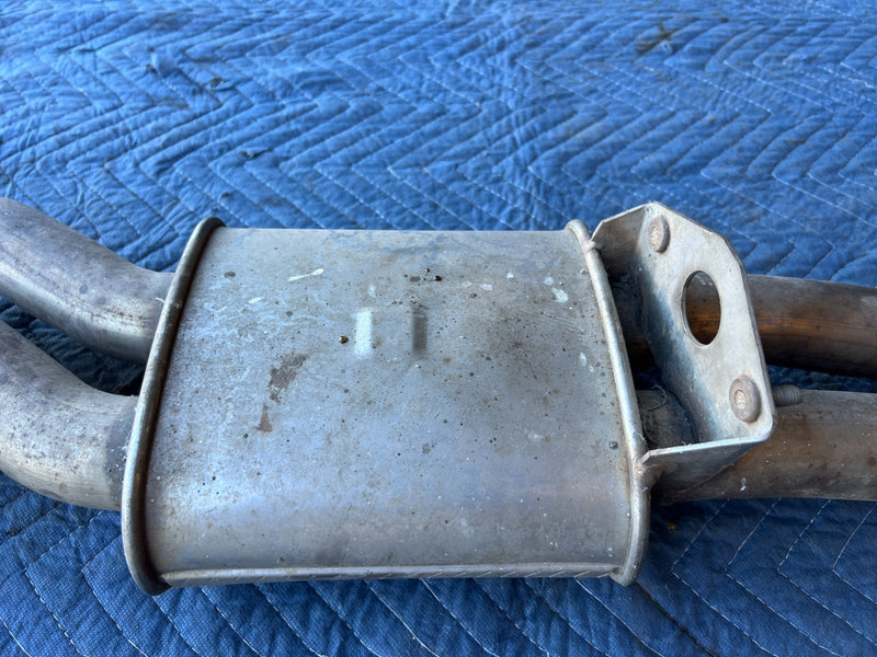 2000-2005 BMW 330xi 325xi E46 Center Exhaust Resonator 7505386 OEM #4836EM