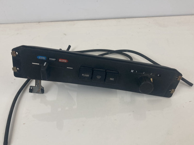 1975-1980 Volvo 244 HVAC Climate Control Unit Dash 245140 OEM #4272M