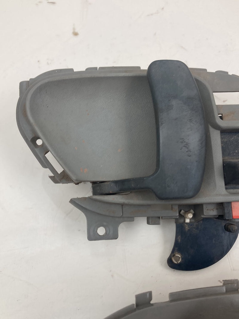 1996 Chevrolet Silverado GMT800 - Door Handle Interior PN: 77187 77186