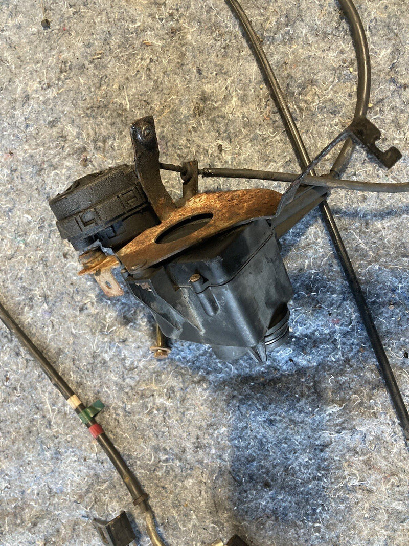 1986-1994 BMW 7 Series E32 65711378315 Cruise Control Actuator OEM #1147M