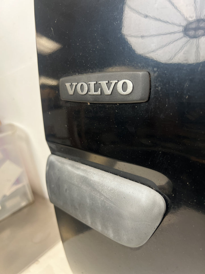 1998-2000 Volvo S70 V70 XC Front Passenger Right Fender Trim Black OEM #6902EM