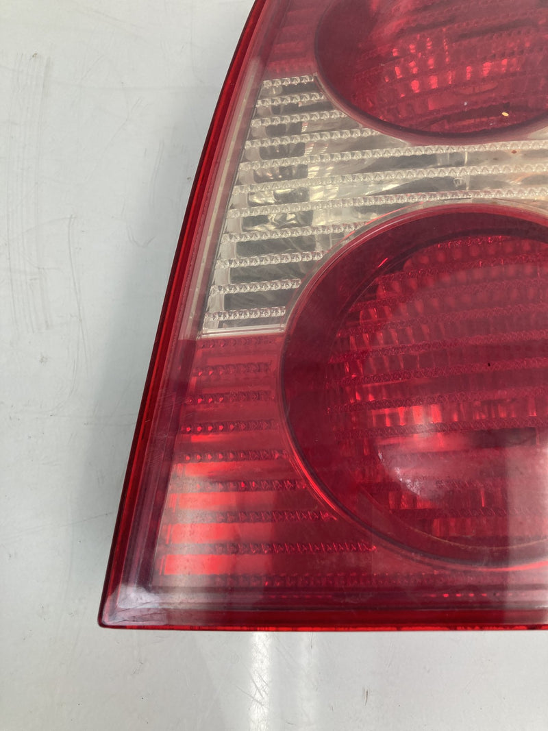 2001-2005 VW Volkswagen Passat Tail Light Right 28408015 OEM #5567M