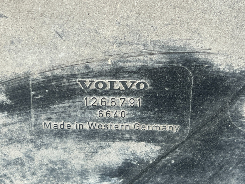 1986-1993 Volvo 240 244 Sedan Air Intake Cleaner Assembly 1266791 OEM #4245EM