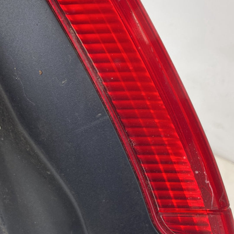 2002-2004 Honda CR-V RD2 Tail Light Right 3350A-SCA-A000 OEM #5099M