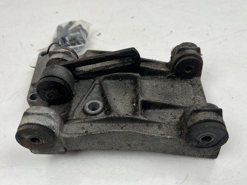 1975-1980 Volvo 244 240 A/C Compressor Bracket Mount w/ Bolts OEM #5384EM