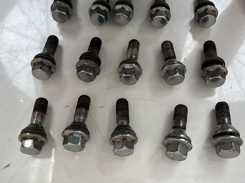 2003-2006 Volvo XC90 Wheel Stud Bolt Lug Nut Set of 20 OEM #6767EM