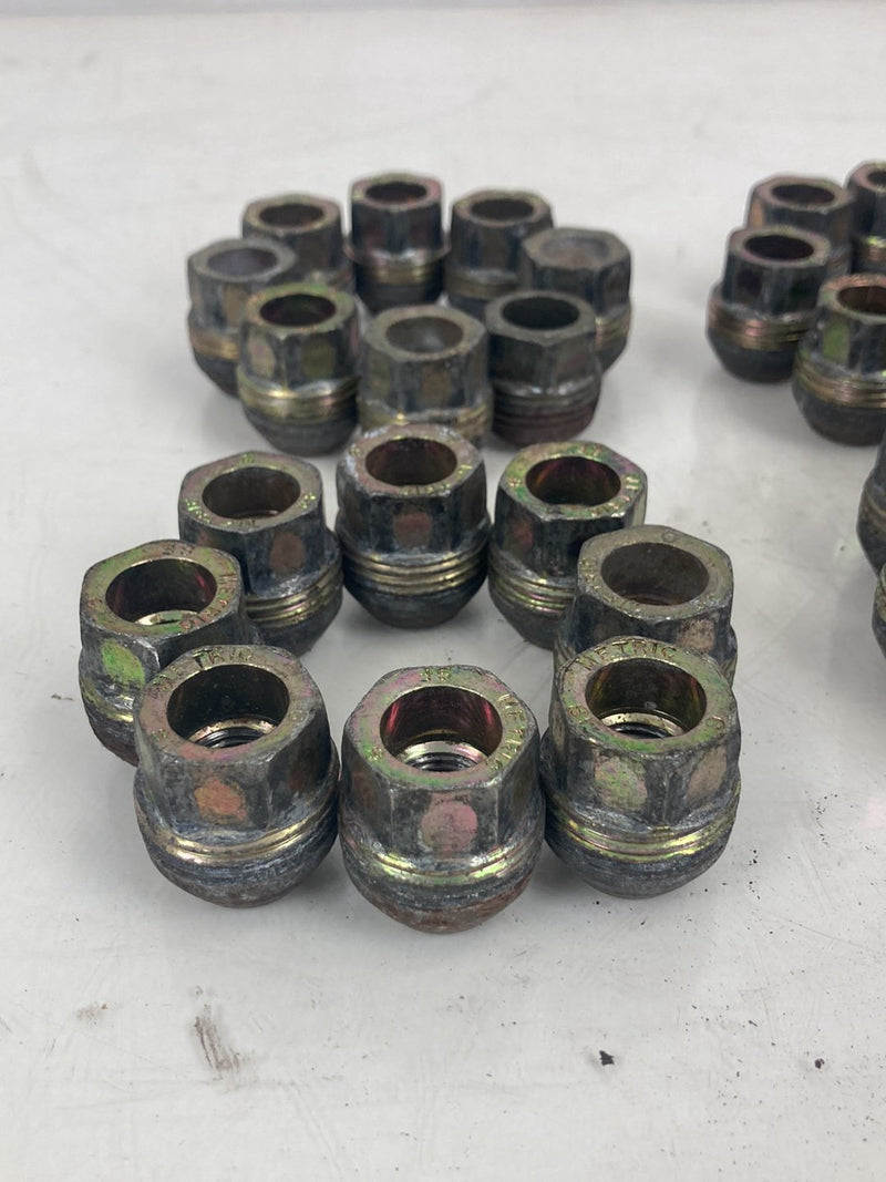 1995-1998 Chevrolet Silverado 2500 GMT400 Lug Nuts 32 Set 15646780 OEM
