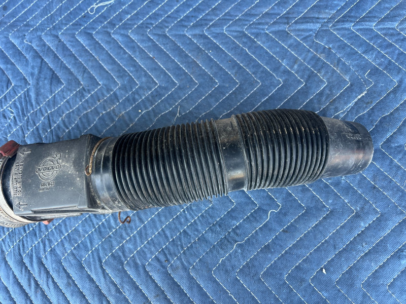 1967-1974 Volvo 140 142 144 145 Air Intake Tube Hose Duct 684042 OEM #4951EM