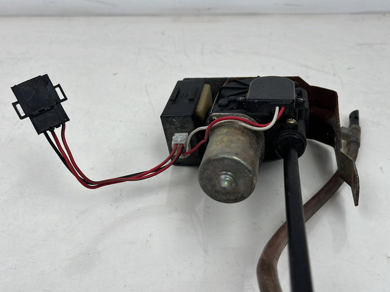 1990-1992 Volvo 740 745 940 Power Radio Signal Antenna Motor 3533346 OEM #5888EM