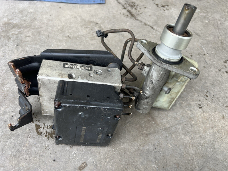 1998-2000 Volvo V70R V70 ABS Block Pump & Master Cylinder Brake Sys OEM #4053E