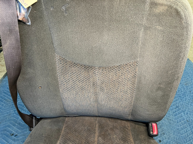 1999-2007 Chevy Silverado Front Right RH Passenger Seat Gray Cloth OEM #1609CN