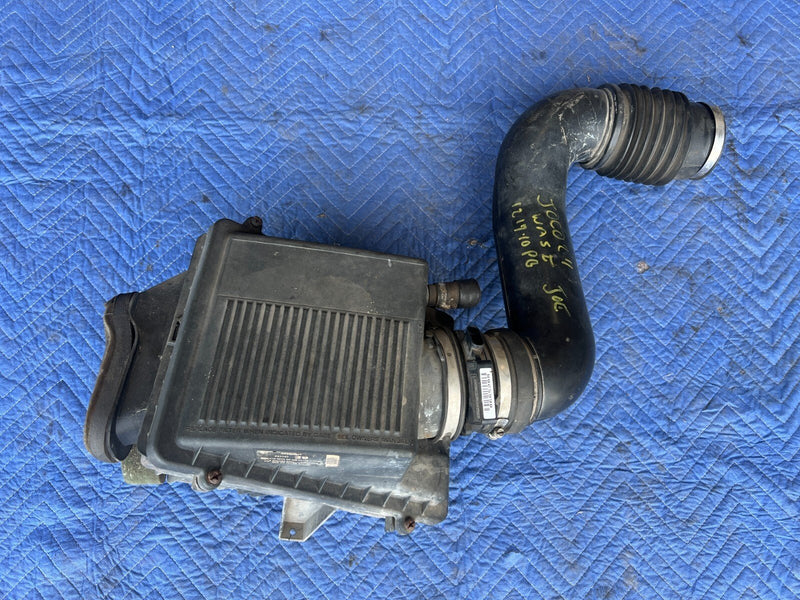 1999-2002 Chevy Silverado GM Air Cleaner Box Housing Intake Tube MAF OEM #1832CN