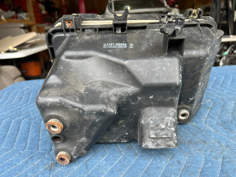 2002-2006 Toyota Camry Air Intake Filter Cleaner Box Housing Assembly OE #5001EM