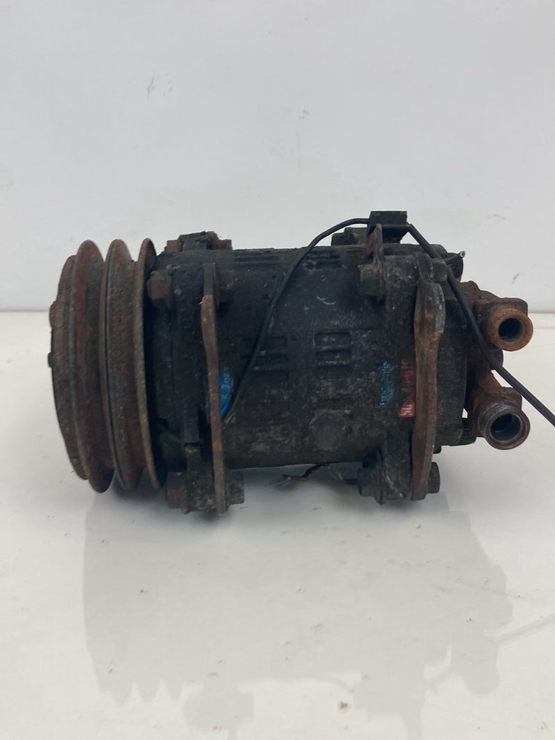 1992 Volvo 940 944 - A/C Compressor PN: 509640-0164