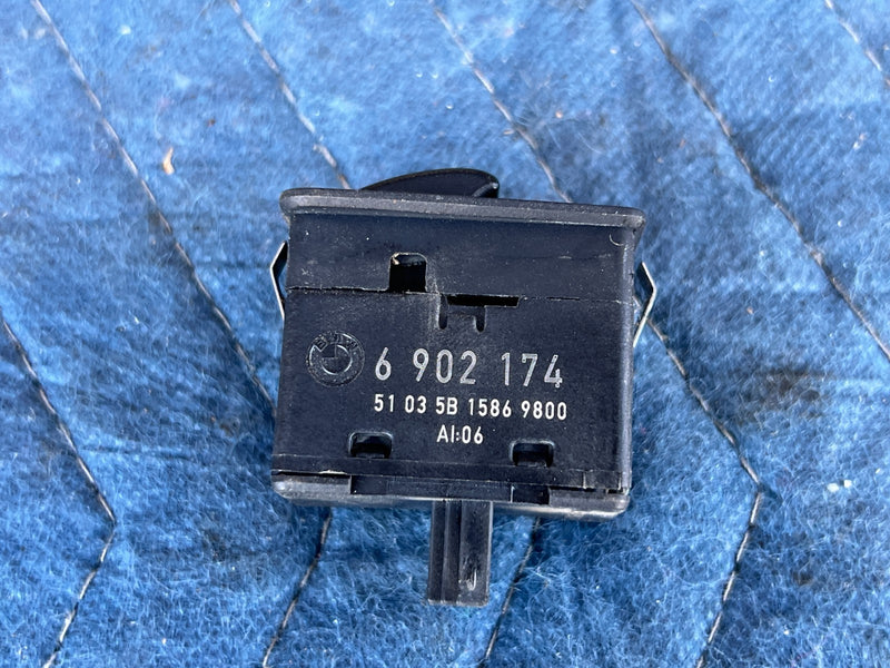 2000-2005 BMW 330xi 325xi E46 Rear Right or Left Power Window Switch OEM #4791EM