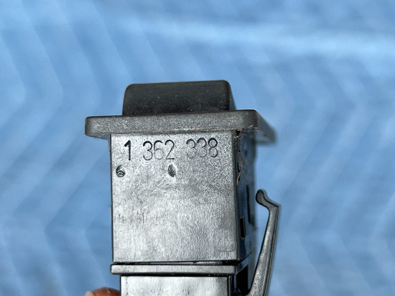 1989-1995 Volvo 740 940 Dash Front Fog Light Button Switch 1362338 OEM #3811EM