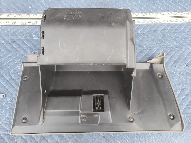 2000-2005 Chevy Impala Glove Box Compartment Door Assembly 10326855 OEM #2164CN