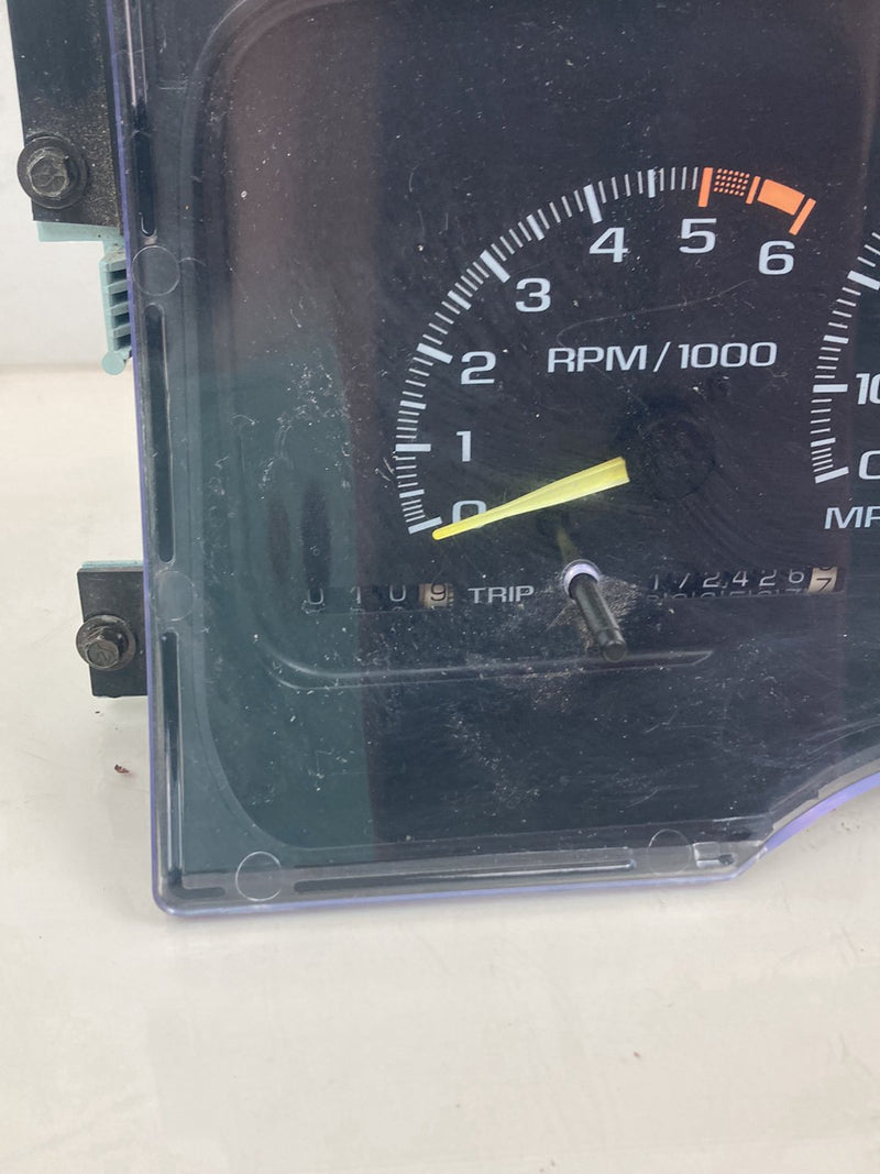 1996 Chevrolet Silverado GMT800 - Gauge Cluster PN: 16176841