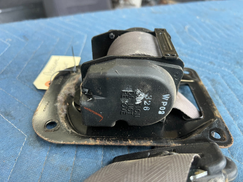 1985-1988 Suzuki Samurai SJ413 Passenger Front Seatbelt Retractor OEM #2318CN