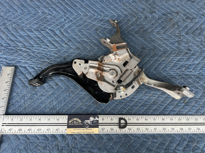 2008-2010 Nissan Rogue Emergency Brake Parking Pedal Assembly OEM #2069CN