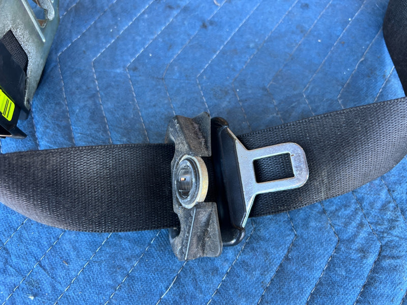 2000-2005 BMW 330xi 325xi E46 Front Driver Left Seat Belt Retractor OEM #4823EM