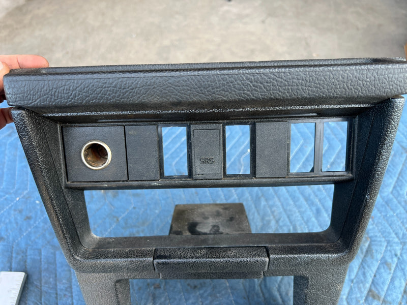 1986-1993 Volvo 240 244 245 Center Dash Trim Radio Surround Black OEM #4379EM