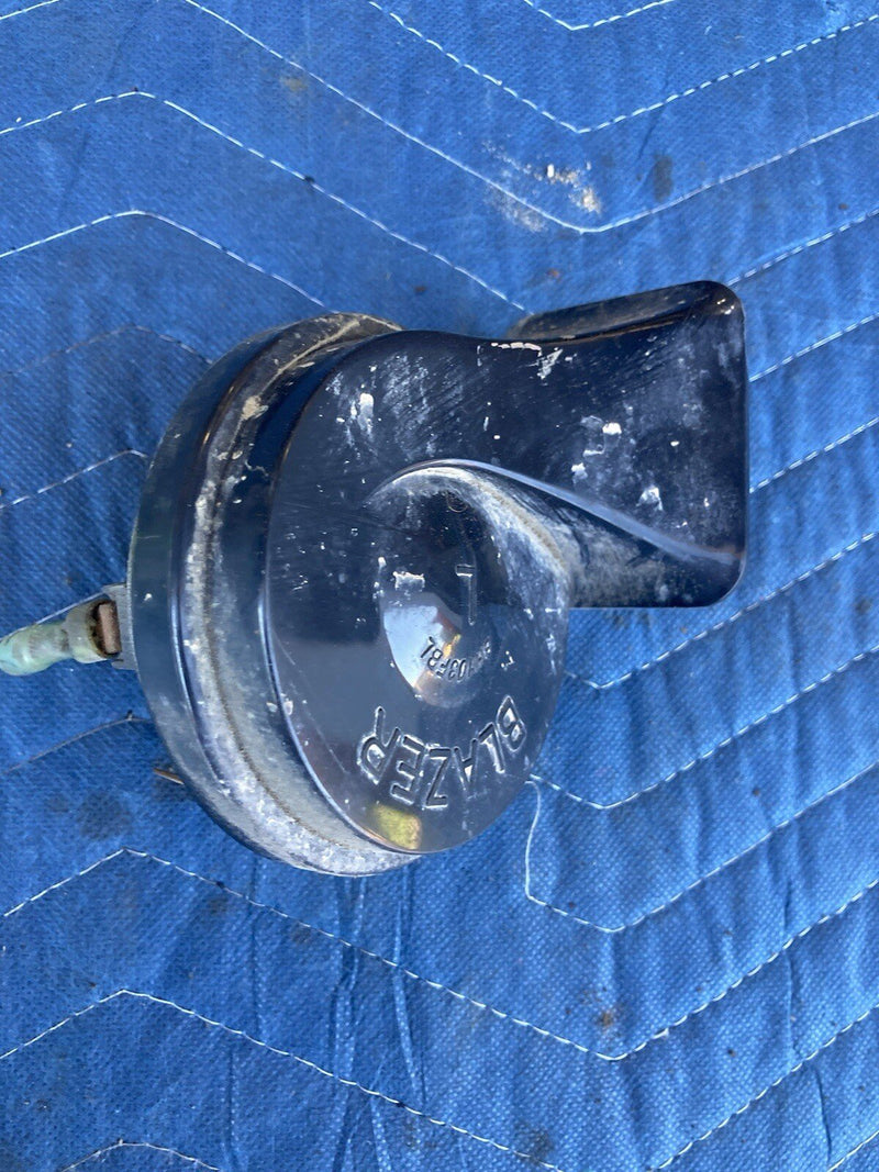 1997-2002 Jeep Wrangler TJ Blazer Horn Bh103fbl OEM #3271M