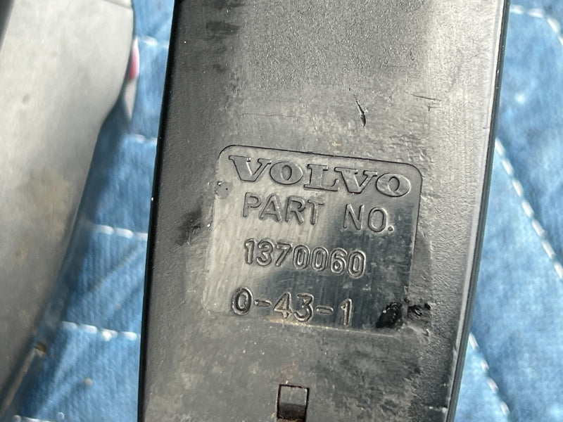 1986-1993 Volvo 240 244 Sedan Front Right & Left Seat Belt Buckle Set OE #4191EM
