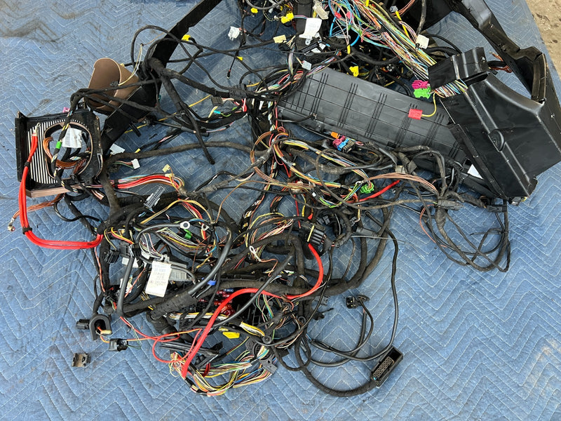 1998-2003 Mercedes W210 E320 Wagon Engine Wiring Harness w/ Fuse Box OEM #4749EM