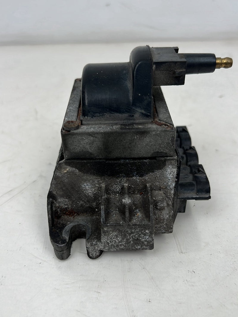 1990-1992 Volvo 740 745 940 Siemens Ignition Coil Module 1367438 OEM #5920EM