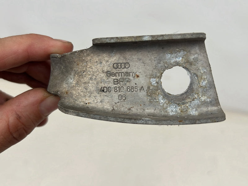 1996-2003 Audi S8 D2 A8 Front Fender Mounting Bolt Hardware OEM #6467EM