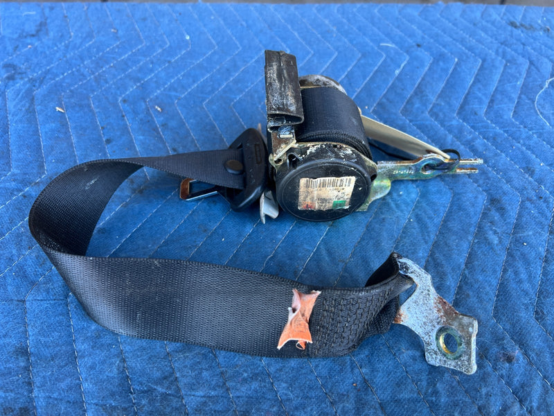 2000-2005 BMW 330xi 325xi E46 Rear Seat Belt Retractor & Buckle Set OEM #4822EM
