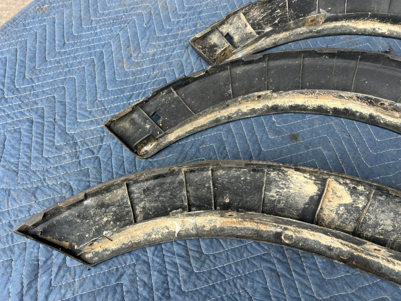 1985-1988 Suzuki Samurai SJ413 Fender Flare OEM