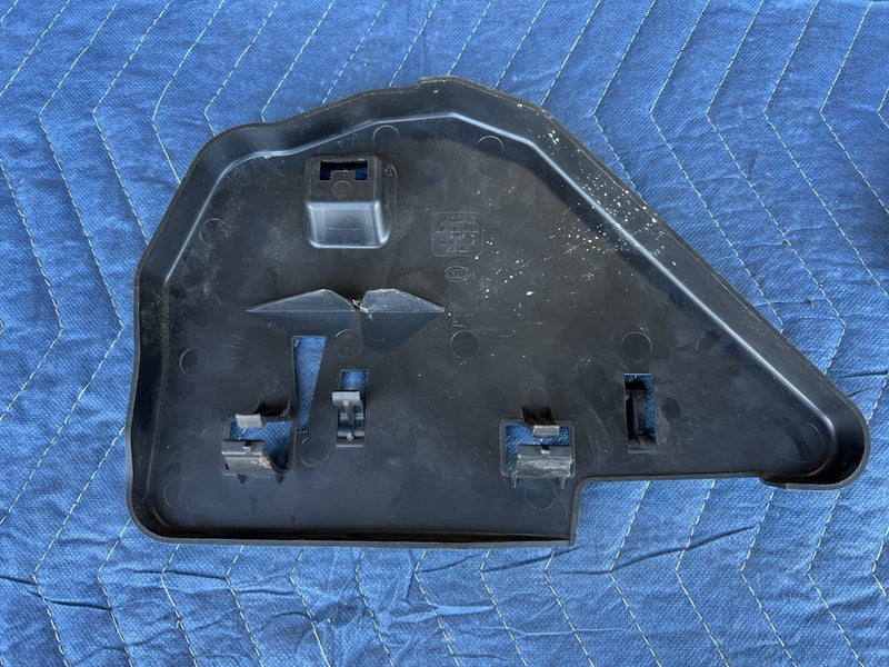 1998-2003 Jaguar XJR XJ8 Tail Light Bulb Sock Trim Pair Left & Right OEM #4617E