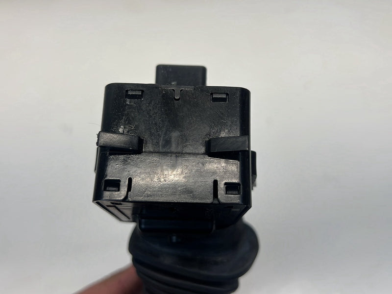 2012 Chevrolet Captiva Sport - Wiper Stalk PN: 202005410