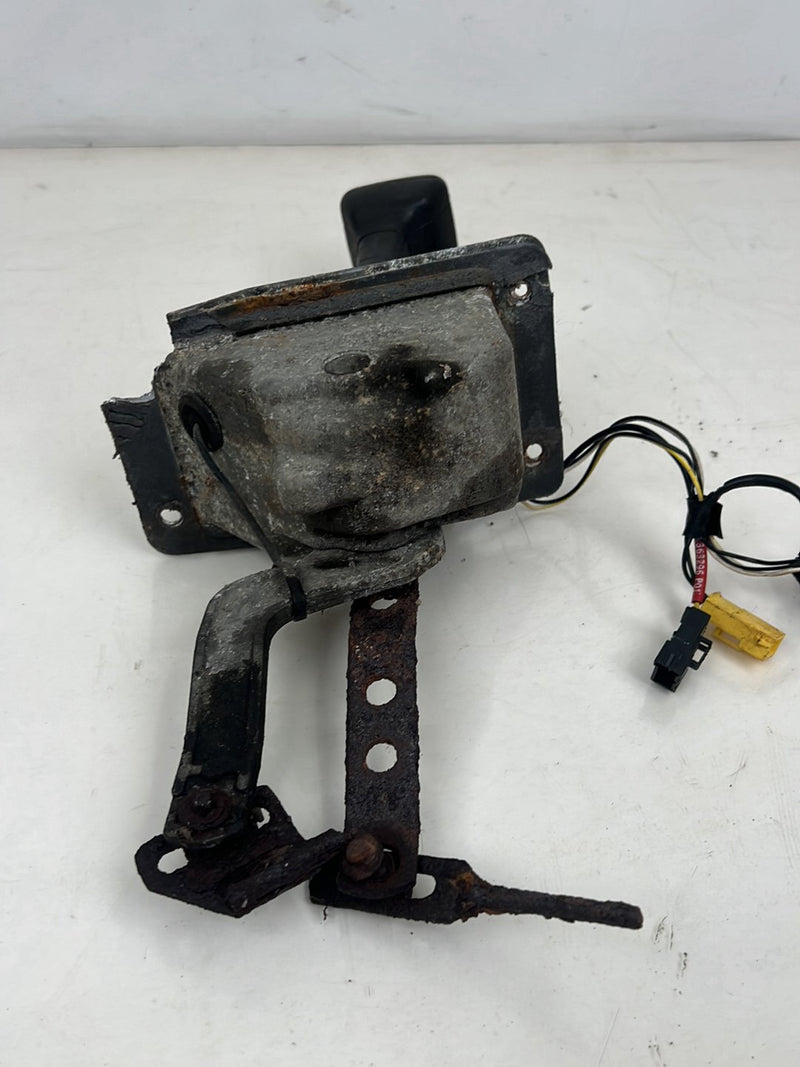 1990-1992 Volvo 740 745 940 Automatic Transmission Shifter Selector Assembly OEM #5972EM