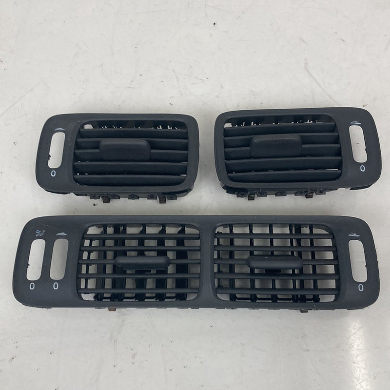 1998-2000 Volvo V70 S70 Right Left Dash HVAC AC Heat Air Vent Set OEM #5182M