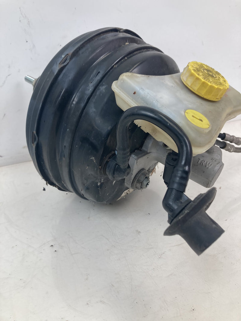 2001-2005 Volkswagen Passat Brake Booster Master Cylinder Assembly OEM #5522M